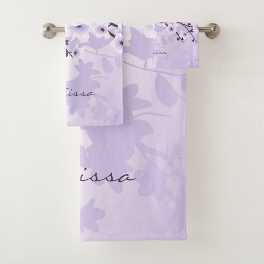 Cherry Blossom Monogram Lila Floral Badhandtuch Set (Insitu)