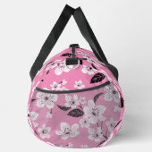 CHERRY BLOSSOM - SAKURA PATTERN IN LITE PINK DUFFLE BAG (Rechts)