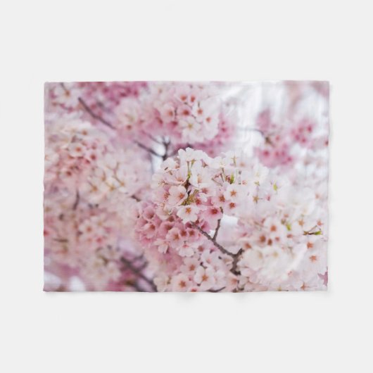 Cherry Blossoms Fleecedecke (Vorderseite (Horizontal))