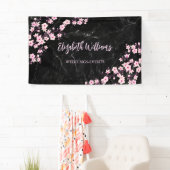 Cherry blüht rosa Banner aus schwarzem Marmor (Insitu)