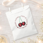 Cherry Muffins Backwaren hausgemacht mit Liebe von Geschenktütchen (Ausgeschnitten)