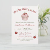 "Cherry on Top" Coquette Cupcake Baby Dusche Einladung (Stehend Vorderseite)