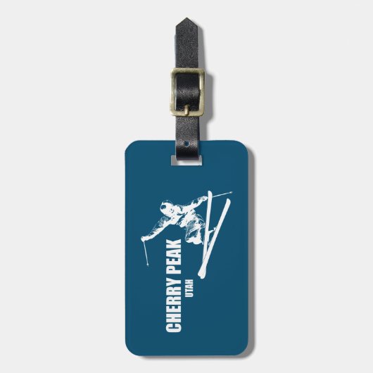 Cherry Peak Resort Skier Gepäckanhänger (Vorderseite vertikal)