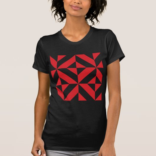 Cherry Red Geometric Deko Cube Pattern T-Shirt (Vorderseite)