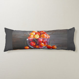 Cherry Still Life in Glass Stretched Canvas Print Seitenschläferkissen