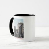 Cherry Street Scene mit Alaska Bldg Tasse (Vorderseite Links)