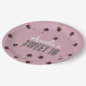Cherry Sweet 16 Personalisiertes Party Pappteller (Schrägansicht)