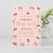 Cherry Sweet Birthday Party pink Bow Girl Einladung (Stehend Vorderseite)