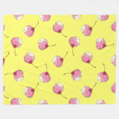 Cherry-Topped Ice Cream Muster Fleecedecke (Vorderseite (Horizontal))