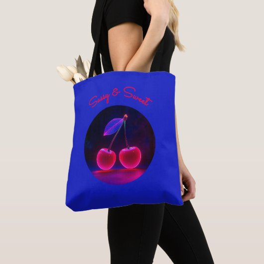 Cherry Vibe Power - Fierce & Fun Tasche (Von Nahem)