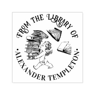 Cherub trägt Falling Pile von Books Library Name Permastempel