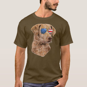 Chesapeake Bay Retriever American USA Flag 4. T-Shirt