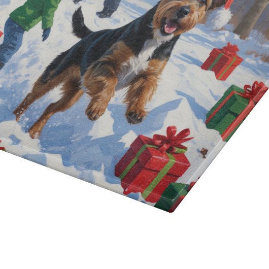 Chesapeake Bay Retriever Schnee mit Weihnachtsmütz Schneidebrett (Ecke)