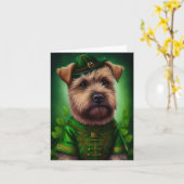 Chesapeake Bay Terrier in St Patrick's Day Dress Karte (Gelbe Blume)