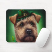 Chesapeake Bay Terrier in St Patrick's Day Dress Mousepad (Mit Mouse)