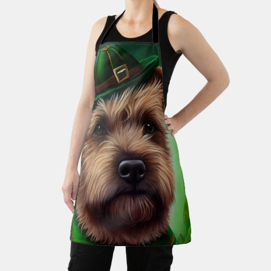 Chesapeake Bay Terrier in St Patrick's Day Dress Schürze (InSitu)