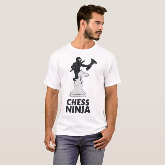 Chess Ninja | Funny Strategy Gamer Design T-Shirt (Vorne ganz)