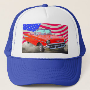 Chevrolet-Bel Air 1957 und US-Flagge Truckerkappe