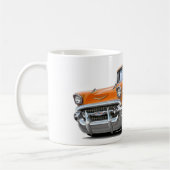 Chevy Belair Orangen-frisiertes Auto 1957 Kaffeetasse (Links)