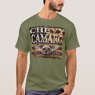 Chevy Camaro Entwurf gegen abgefressene Flagge T-Shirt