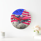 Chevy Chevelle SS 396 mit amerikanischer Flagge Große Wanduhr (Zuhause)