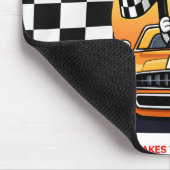 Chi Chi erobert die Checkered Flagge Mousepad (Ecke)