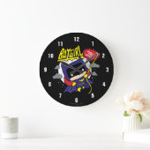 Chibi Batgirl bereit zum Handeln Große Wanduhr (Zuhause)