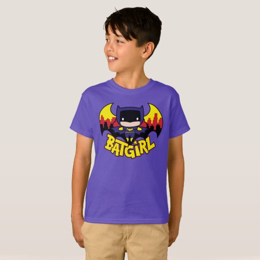 Chibi Batgirl mit Gotham Skyline & Logo T-Shirt (Vorne ganz)