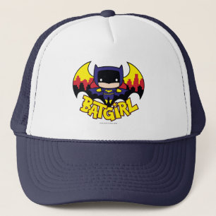 Chibi Batgirl mit Gotham Skyline & Logo Truckerkappe
