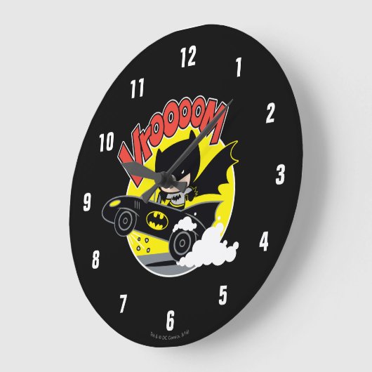 Chibi Batman im Batmobile Große Wanduhr (Winkel)
