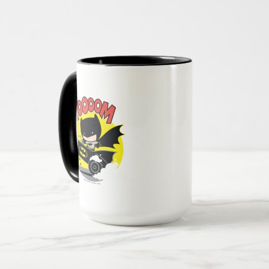 Chibi Batman im Batmobile Tasse (Vorderseite Links)