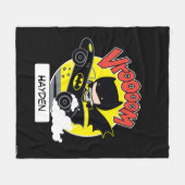 Chibi Batman In The Batmobile Fleecedecke (Vorderseite (Horizontal))
