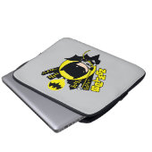 Chibi Batman skaliert die Stadt Laptopschutzhülle (Vorne Knopf)