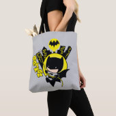 Chibi Batman skaliert die Stadt Tasche (Von Nahem)
