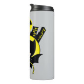 Chibi Batman skaliert die Stadt Thermosbecher (Nach rechts gedreht)