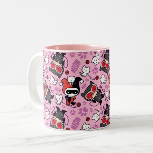 Chibi Catwoman, Harley Quinn & Kittens Pattern Zweifarbige Tasse (Vorderseite Links)