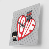 Chibi Catwoman Pounce zu Batman Quadratische Wanduhr (Winkel)