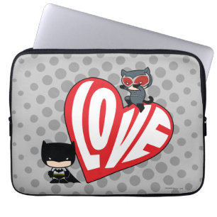 Chibi Catwoman stürzt sich auf Batman Laptopschutzhülle