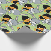 Chibi DAFFY DUCK™ & BUGS BUNNY™ Geschenkpapier (Ecke)