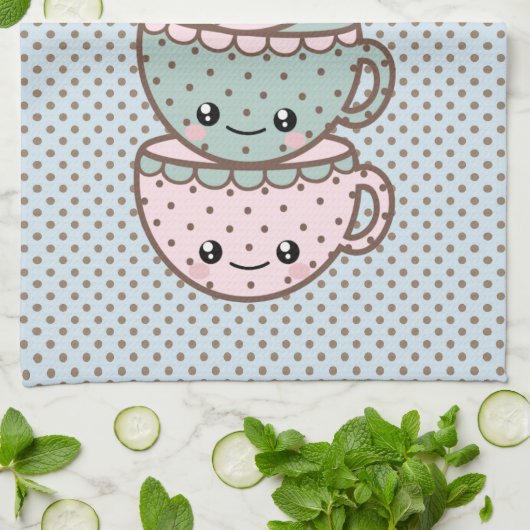 Chibi Dotty Teacup Stack Pink und Blau Geschirrtuch (Gefaltet)