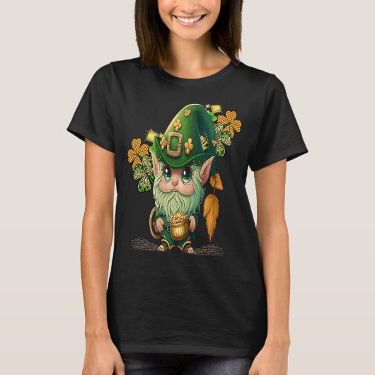 Chibi Gnome Adorable St Patrick's Day in einem Nie T-Shirt (Vorderseite)