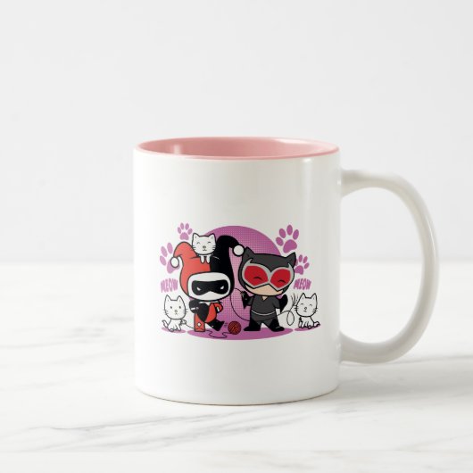 Chibi Harley Quinn & Chibi Catwoman mit Katzen Zweifarbige Tasse (Rechts)