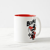 Chibi Harley-Quinn-in-A-Box mit Hammer Zweifarbige Tasse (VorderseiteRechts)
