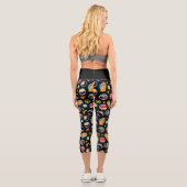 Chibi Justice League Heroes and Logos Pattern Capri Leggings (Rückseite)