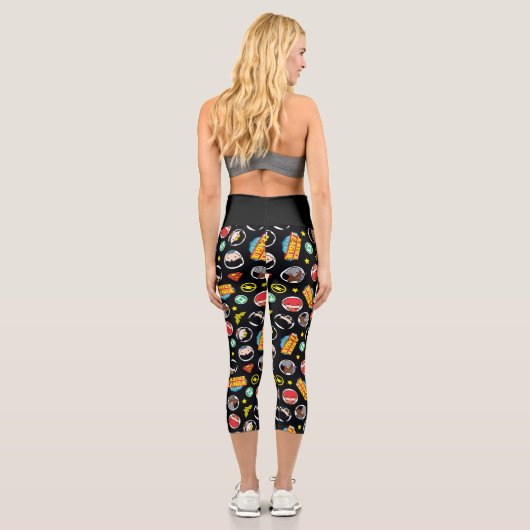 Chibi Justice League Heroes and Logos Pattern Capri Leggings (Rückseite)