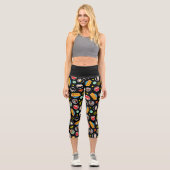 Chibi Justice League Heroes and Logos Pattern Capri Leggings (Vorderseite)