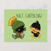 Chibi MARVIN THE MARTIAN™ & DAFFY DUCK™ Postkarte (Vorderseite)