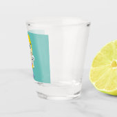 Chibi mit einem Jungtier Schnapsglas (Rechts)
