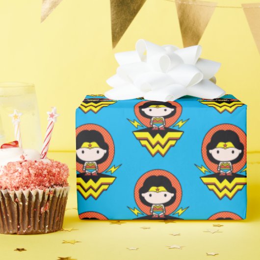 Chibi Wonder Woman mit Polka Docks und Logo Geschenkpapier (Geburtstagsparty)