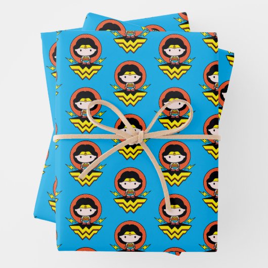 Chibi Wonder Woman mit Polka Docks und Logo Geschenkpapier Set (Beispiel)